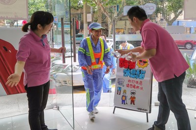 上海電信350家營(yíng)業(yè)廳再次開啟導(dǎo)游服務(wù)，讓出行更溫馨